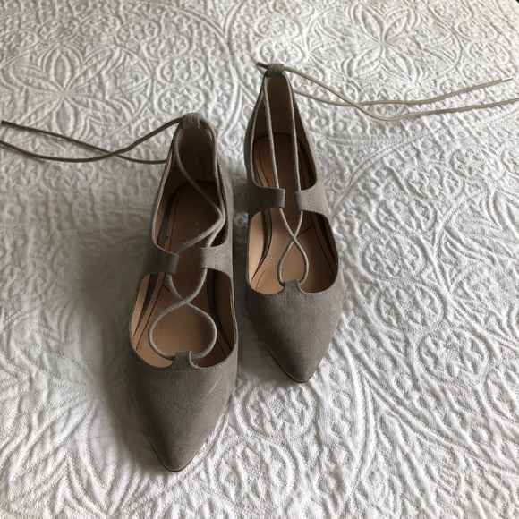 Gray lace up heels - Picture 2 of 4